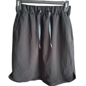 Lululemon On The Fly Skirt *21" Black size‎ 4